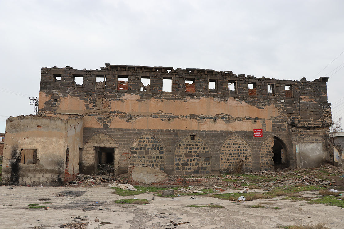 First step for the renovation of Diyarbakır Surp Sarkis Church